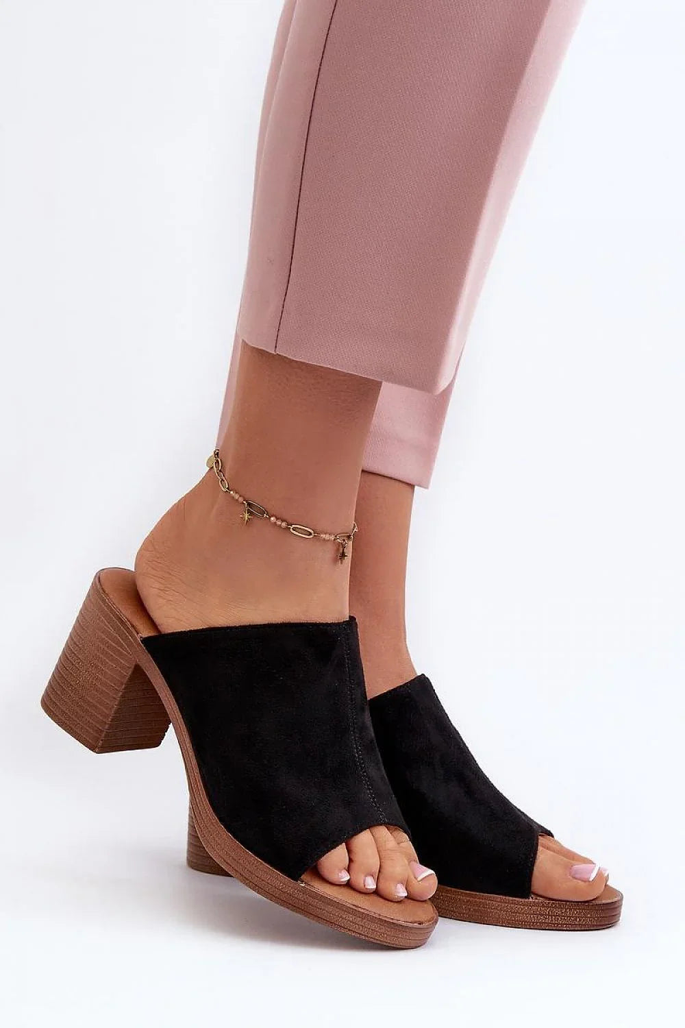 Women Elevated Suede Platform Flip Flops