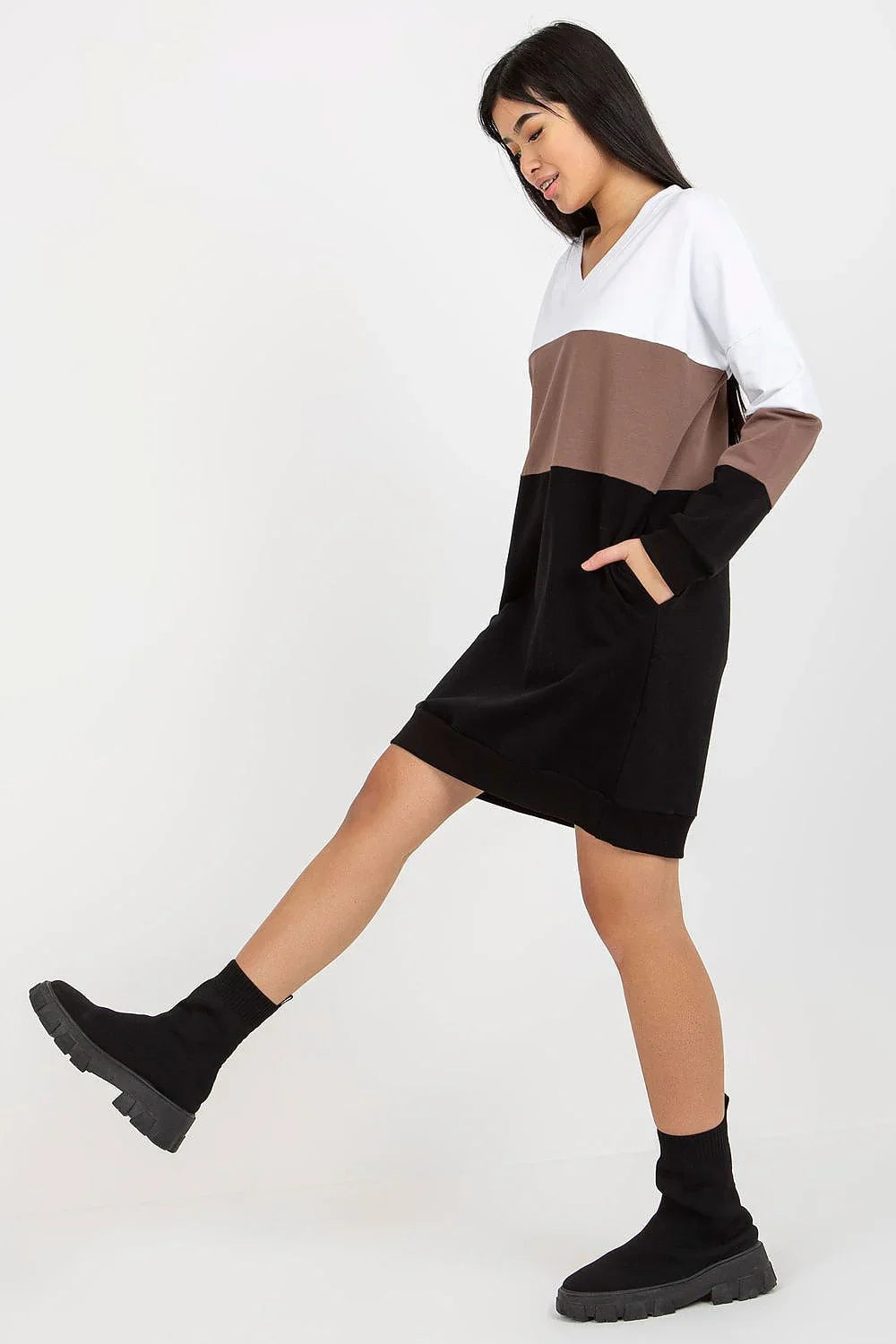 Women's Above Knee Day Dress – Relaxed With Long Sleeves