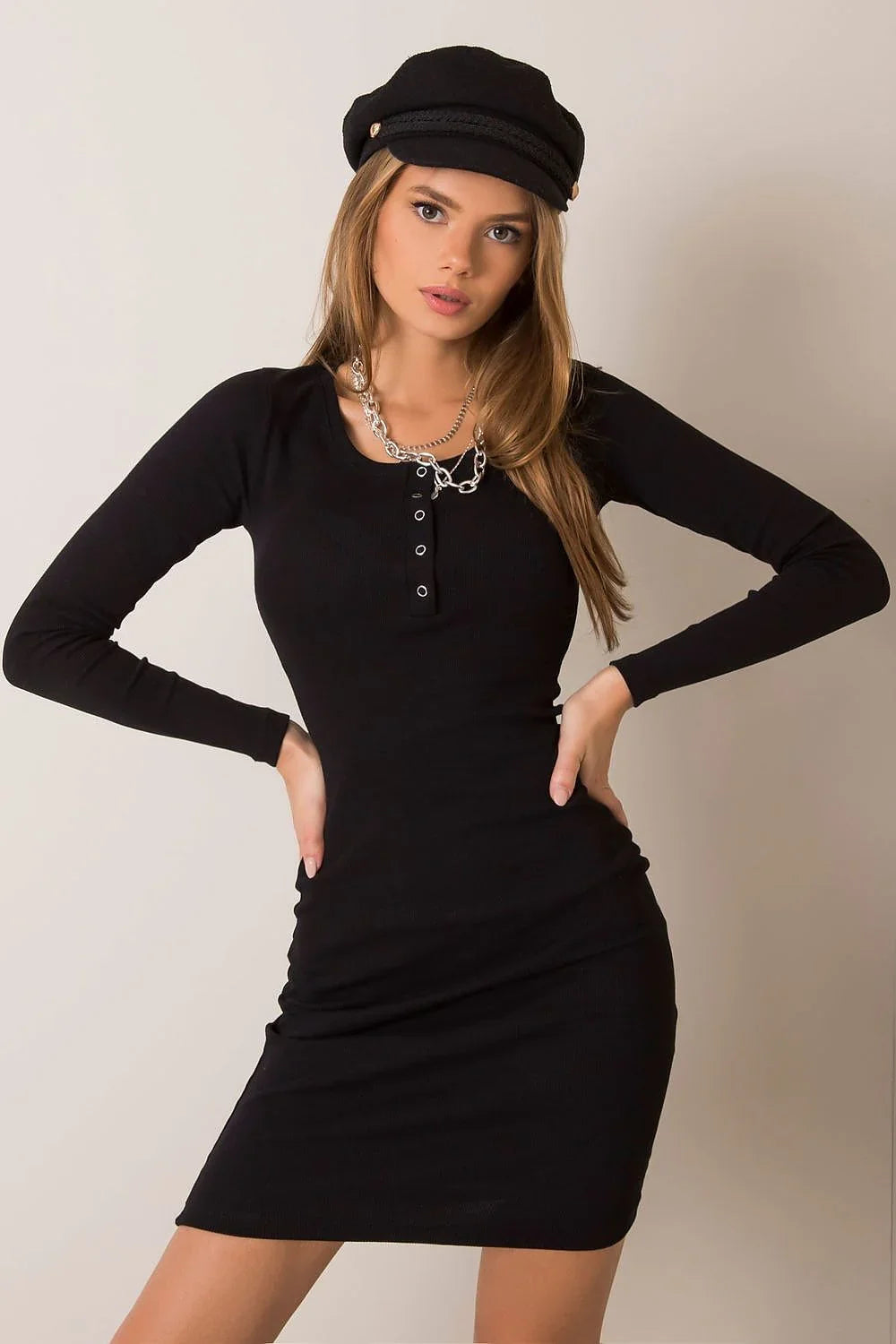 Women's Knee-Length Day Dress – Slim With Long Sleeves