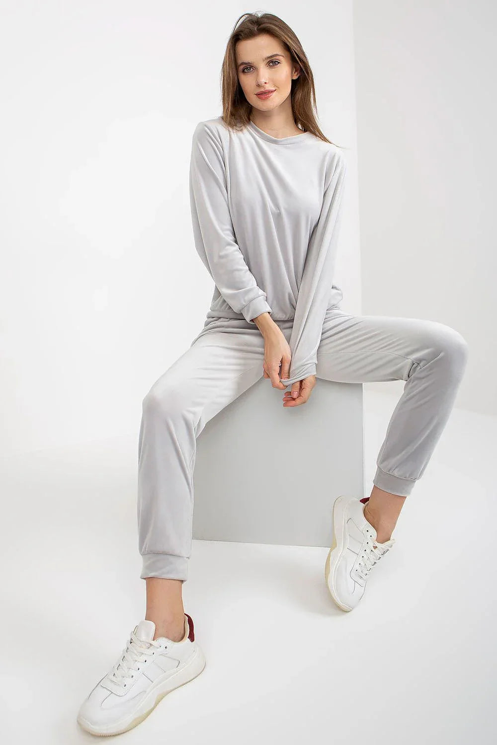 Women’s Solid Blouse and Tapered Pants Set