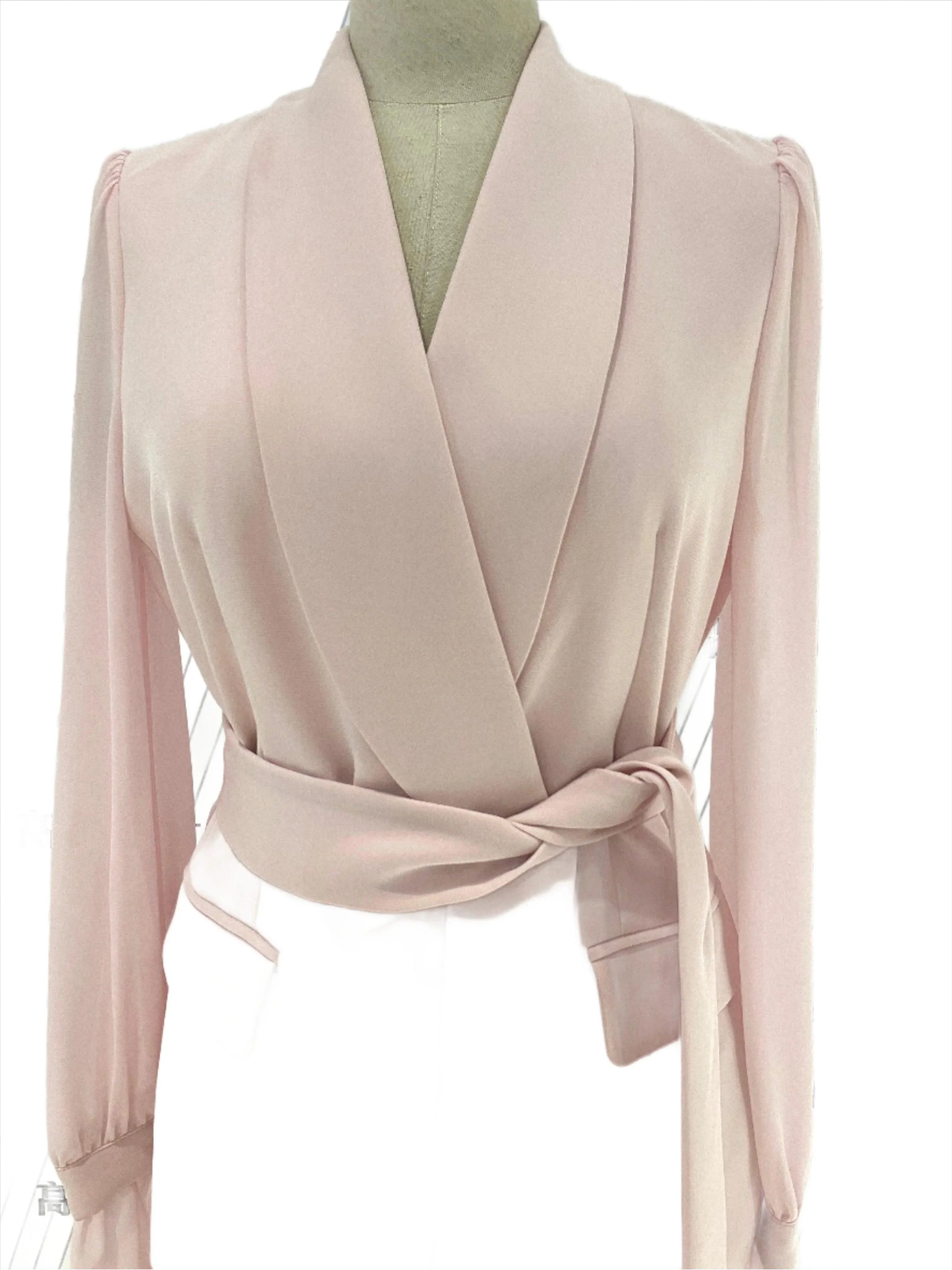 Chic Women's Pant Suit - Solid Double-Breasted