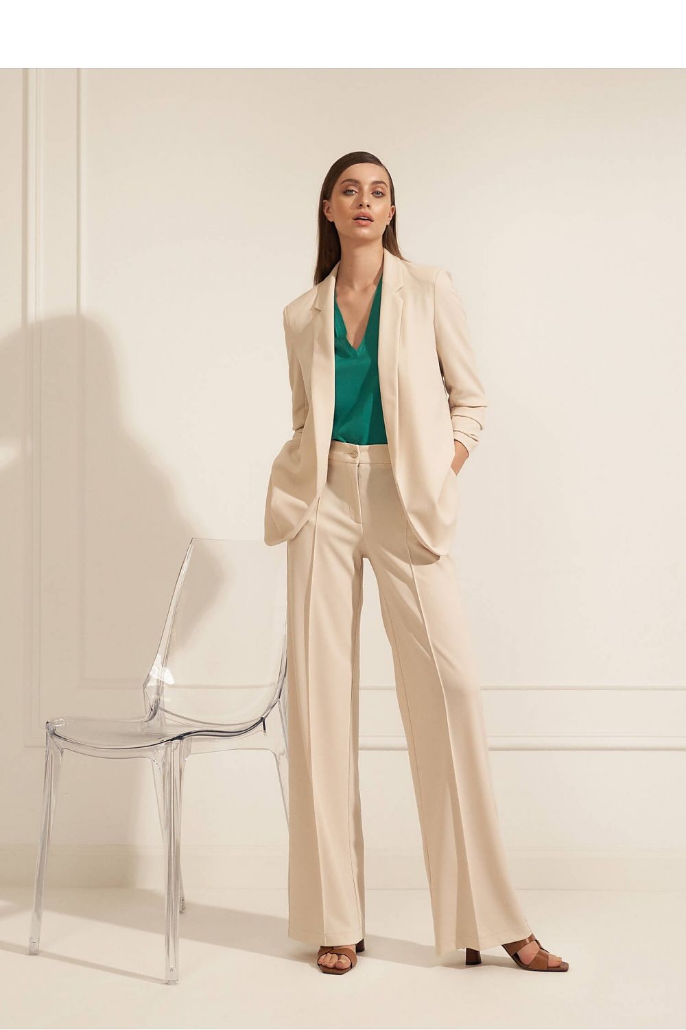 Elegant Women's Wide-Leg Pants – High-Rise Stretch