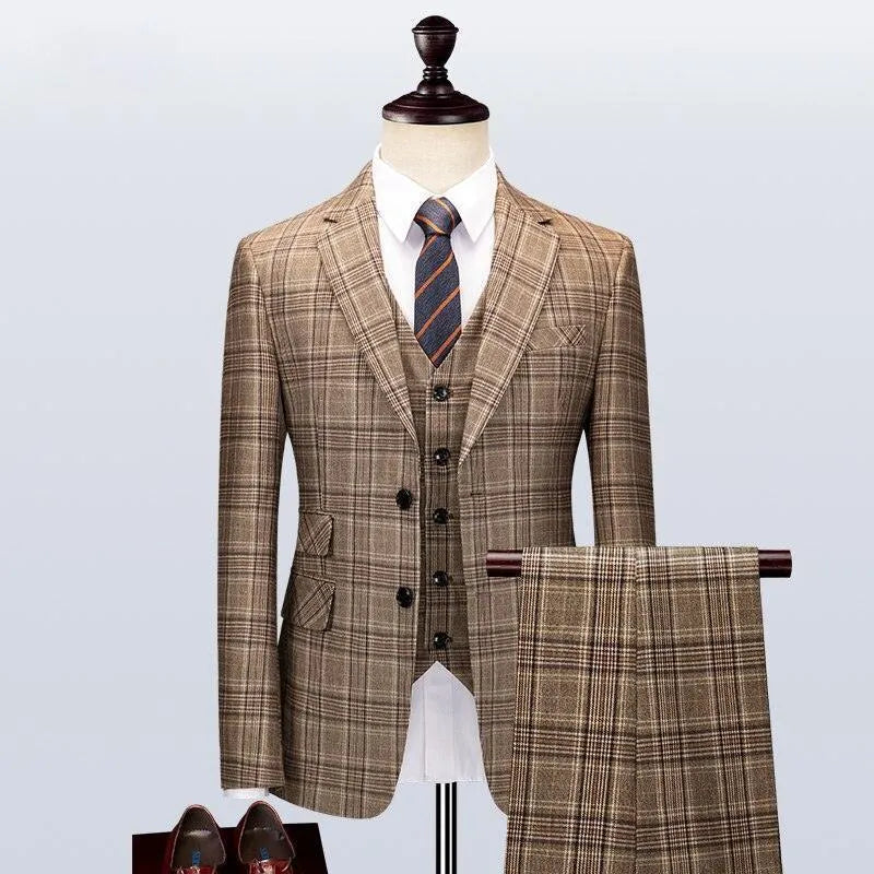 Elegant, Professional Men’s Suit - Plaid Single-Breasted