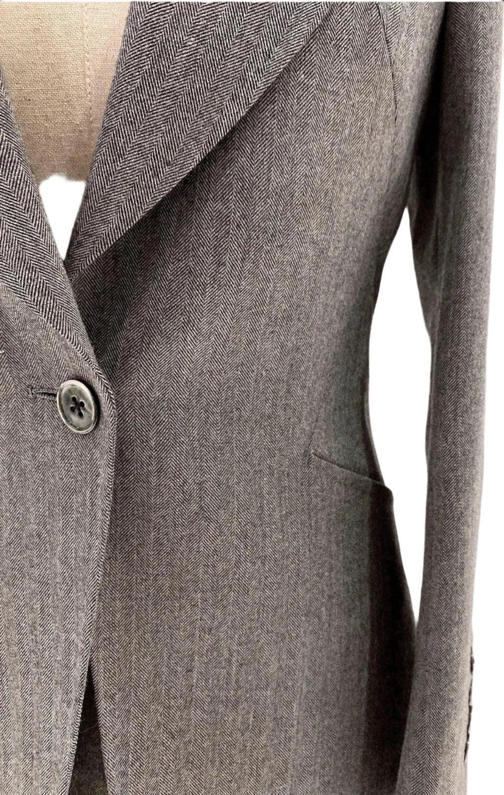 Elegant Women's Pant Suit - Solid One-Button
