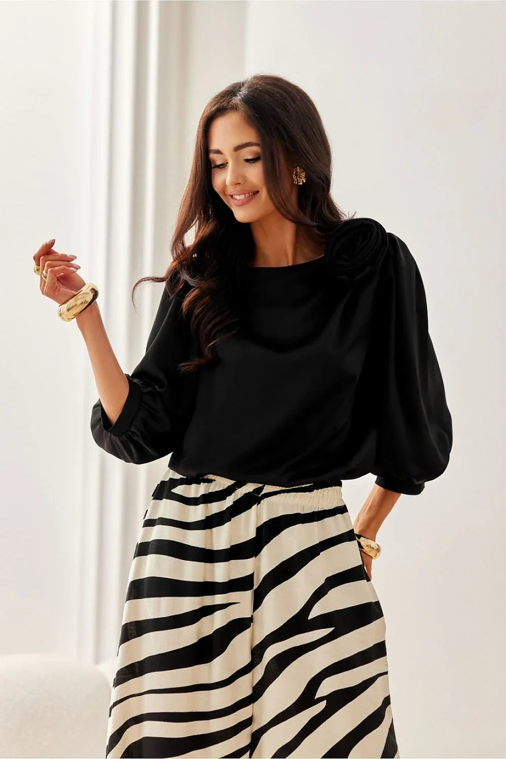 Women Blouse – Lightweight – Puff Sleeve - Black -Guocali